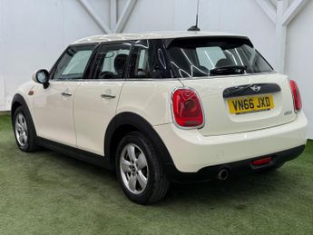MINI Hatch 1.5 Cooper Euro 6 (s/s) 5dr
