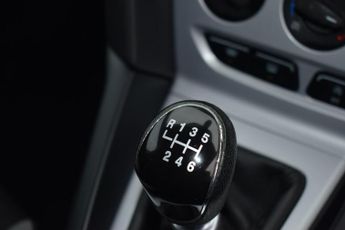 Ford Focus 1.0T EcoBoost Zetec Euro 5 (s/s) 5dr