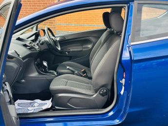 Ford Fiesta 1.0T EcoBoost Zetec Hatchback 3dr Petrol Powershift Euro 5 (100 