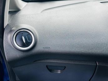 Ford Fiesta 1.0T EcoBoost Zetec Hatchback 3dr Petrol Powershift Euro 5 (100 