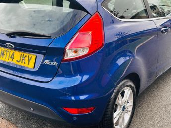 Ford Fiesta 1.0T EcoBoost Zetec Hatchback 3dr Petrol Powershift Euro 5 (100 