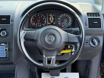 Volkswagen Touran 1.4 TSI SE MPV Petrol DSG Euro 5 (140ps)