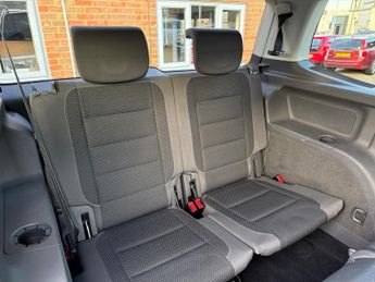 Volkswagen Touran 1.4 TSI SE MPV Petrol DSG Euro 5 (140ps)