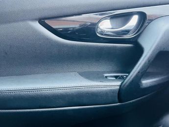 Nissan Qashqai 1.6 dCi Tekna XTRON 2WD Euro 5 (s/s) 5dr