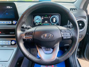 Hyundai KONA 64kWh Premium Auto 5dr (10.5kW Charger)