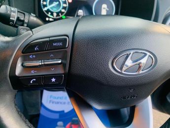 Hyundai KONA 64kWh Premium Auto 5dr (10.5kW Charger)