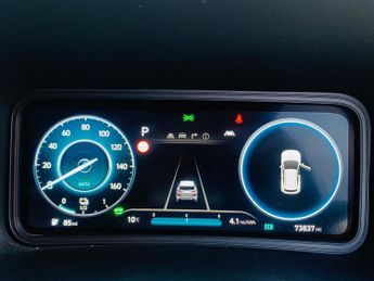Hyundai KONA 64kWh Premium Auto 5dr (10.5kW Charger)