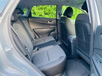 Hyundai KONA 64kWh Premium Auto 5dr (10.5kW Charger)