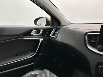 Kia XCeed 1.6 GDi 8.9kWh 3 DCT Euro 6 (s/s) 5dr