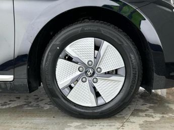 Hyundai IONIQ 1.6 h-GDi Premium Hatchback 5dr Petrol Hybrid DCT Euro 6 (s/s) (