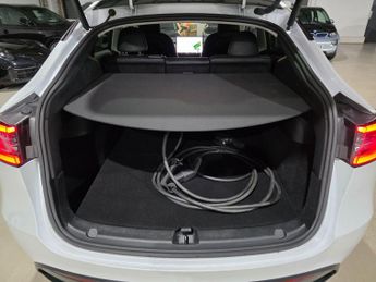 Tesla Model Y (Dual Motor) Long Range Auto 4WDE 5dr