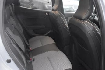 Renault Clio 1.6 E-TECH techno Auto Euro 6 (s/s) 5dr