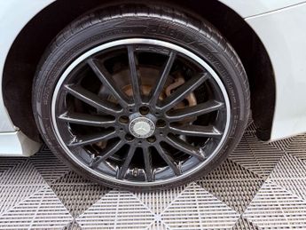 Mercedes-Benz CLA 2.1 CLA220d AMG Line Shooting Brake 7G-DCT Euro 6 (s/s) 5dr