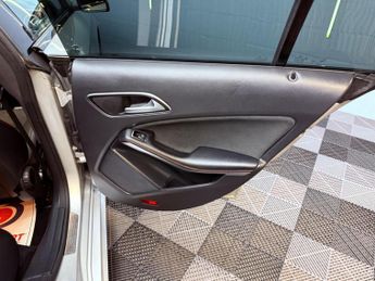 Mercedes-Benz CLA 2.1 CLA220d AMG Line Shooting Brake 7G-DCT Euro 6 (s/s) 5dr