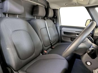 Volkswagen ID. Buzz Cargo Pro 77kWh Commerce Plus Panel Van 5dr Electric Auto (204 ps)