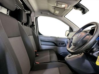 Vauxhall Vivaro Electric 3100 75kWh Dynamic Panel Van 6dr Electric Auto L2 H1 (7.4kW Char