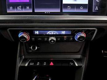 Audi Q3 2.0 TDI 35 S line SUV 5dr Diesel S Tronic Euro 6 (s/s) (150 ps)