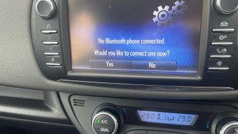 Toyota Yaris 1.5 VVT-h Icon E-CVT Euro 6 (s/s) 5dr