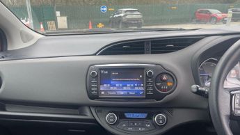 Toyota Yaris 1.5 VVT-h Icon E-CVT Euro 6 (s/s) 5dr