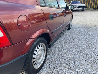 Vauxhall Astra 1.6i LS 5dr