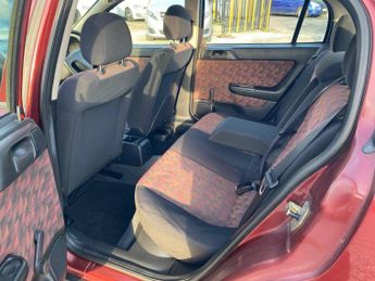 Vauxhall Astra 1.6i LS 5dr