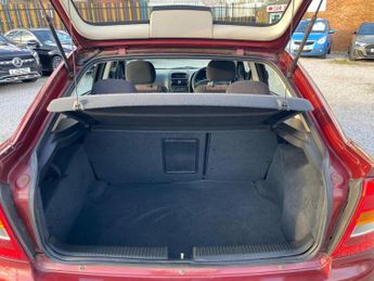 Vauxhall Astra 1.6i LS 5dr