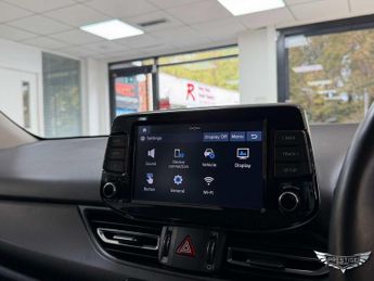 Hyundai i30 1.0 T-GDi MHEV SE Connect DCT Euro 6 (s/s) 5dr