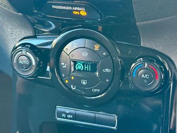 Ford Fiesta 1.0T EcoBoost Titanium Euro 5 (s/s) 5dr