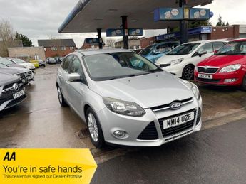 Ford Focus 1.0T EcoBoost Titanium Navigator Euro 5 (s/s) 5dr