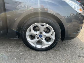 Ford Focus 1.6 Sport Auto 5dr