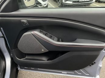 Ford Mustang Mach-E EXT RANGE AWD