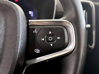 Volvo XC40 Recharge 69kWh Core SUV 5dr Electric Auto (231 ps)