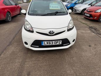 Toyota AYGO 1.0 VVT-i Move MultiMode Euro 5 5dr