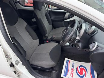 Toyota AYGO 1.0 VVT-i Move MultiMode Euro 5 5dr