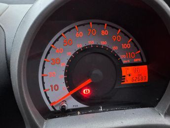 Toyota AYGO 1.0 VVT-i Move MultiMode Euro 5 5dr