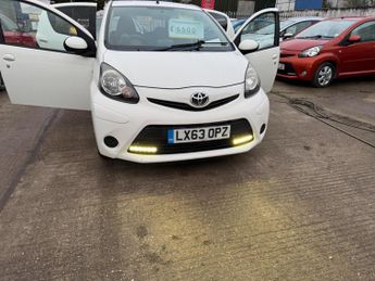 Toyota AYGO 1.0 VVT-i Move MultiMode Euro 5 5dr