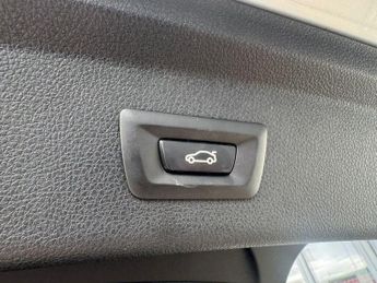 BMW 3 SERIES GRAN TURISMO 3.0 335d Luxury GT 5dr Diesel Auto xDrive Euro 6 (s/s) (313 ps) 