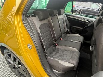 Volkswagen Golf 1.5 TSI EVO R-Line DSG Euro 6 (s/s) 5dr