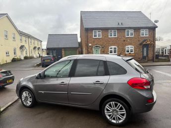 Renault Clio 1.2 Dynamique TomTom Sport Tourer Euro 5 5dr