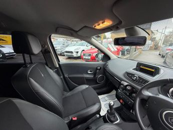 Renault Clio 1.2 Dynamique TomTom Sport Tourer Euro 5 5dr