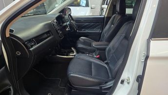 Mitsubishi Outlander 2.0h 12kWh 4hs CVT 4WD Euro 6 (s/s) 5dr