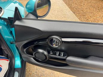 MINI Convertible 2.0 Cooper S Auto Euro 6 (s/s) 2dr