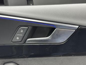 Audi A4 Avant 2.0 TDI Black Edition S Tronic quattro Euro 6 (s/s) 5dr