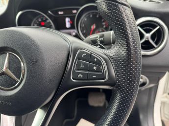 Mercedes-Benz GLA 1.6 GLA180 Urban Edition 7G-DCT Euro 6 (s/s) 5dr