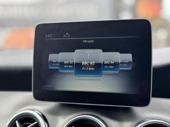 Mercedes-Benz GLA 1.6 GLA180 Urban Edition 7G-DCT Euro 6 (s/s) 5dr