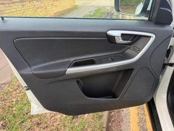 Volvo XC60 2.4 D5 SE Lux Geartronic AWD Euro 5 5dr