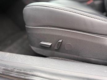 Tesla Model 3 (Dual Motor) Long Range Auto 4WDE 4dr