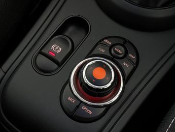 MINI Countryman 1.5 10kWh Cooper SE Classic Auto ALL4 Euro 6 (s/s) 5dr