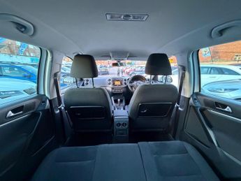 Volkswagen Tiguan 2.0 TDI BlueMotion Tech Match SUV 5dr Diesel DSG 4WD Euro 5 (s/s