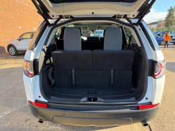 Land Rover Discovery Sport 2.0 TD4 HSE Luxury SUV 5dr Diesel Auto 4WD Euro 6 (s/s) (180 ps)